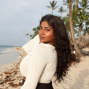 Instagram Profile Picture Of blendsbypouja