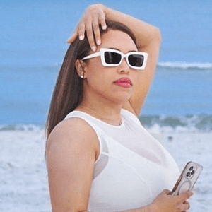 Instagram Profile Picture Of upcloseandlovely