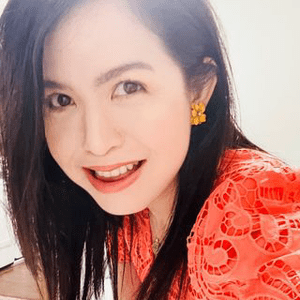 Instagram Profile Picture Of theagelessmillennial