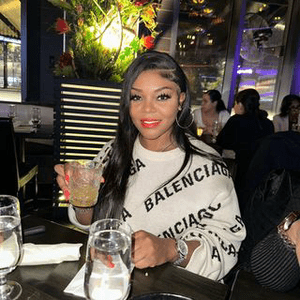 Instagram Profile Picture Of hallie_curves