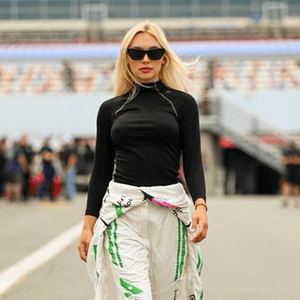 Instagram Profile Picture Of nataliedecker